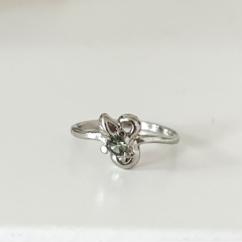 Silver tone ring with blue stone size 5.5 - 6